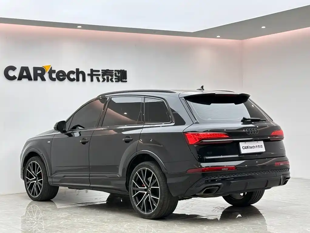 Audi Q7 2025