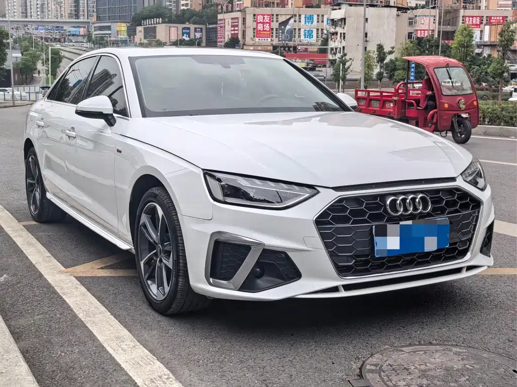 Audi A4 2023