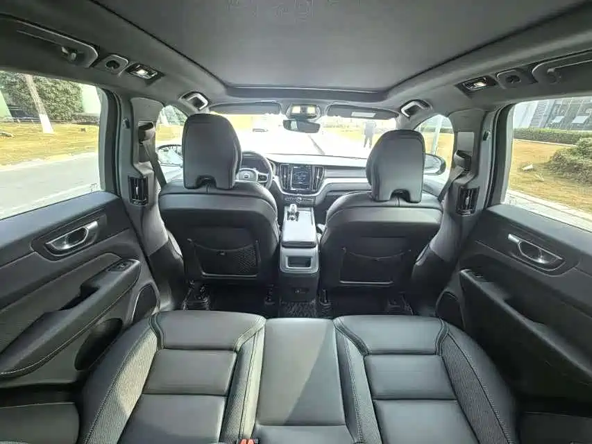 Volvo XC60 2024