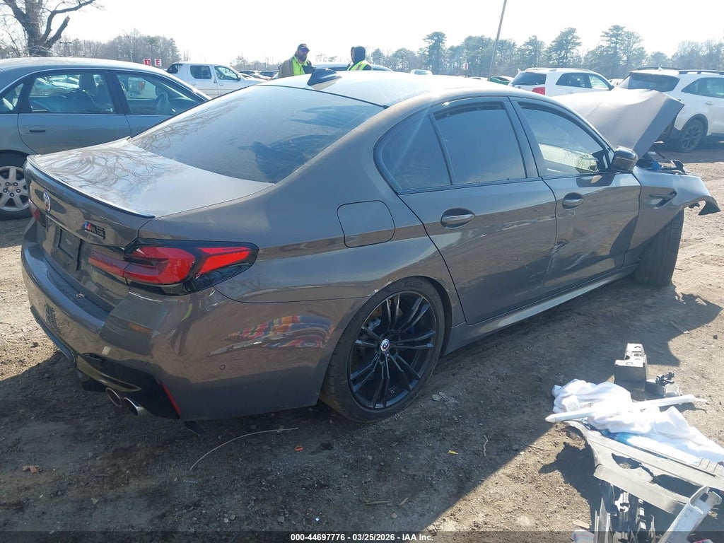 BMW M5 2021