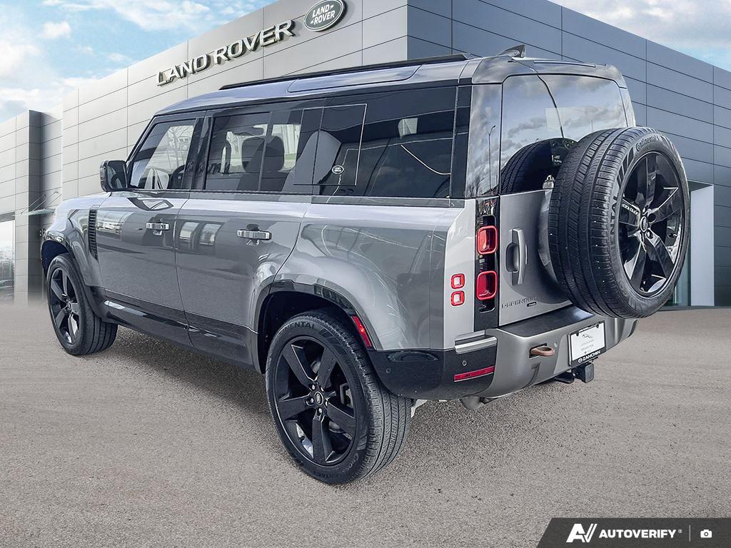 Land Rover Defender 2023