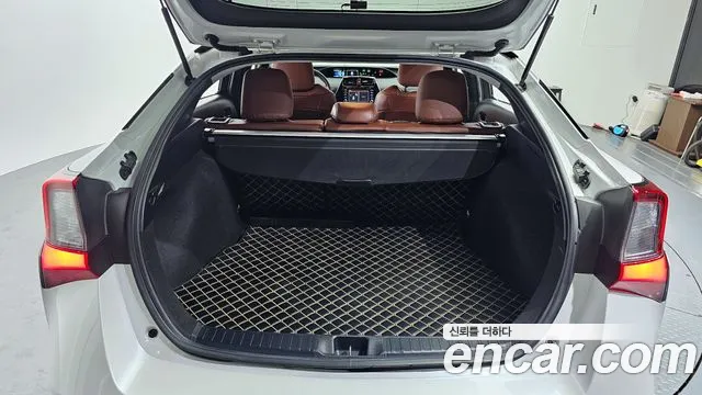 Toyota Prius 2021