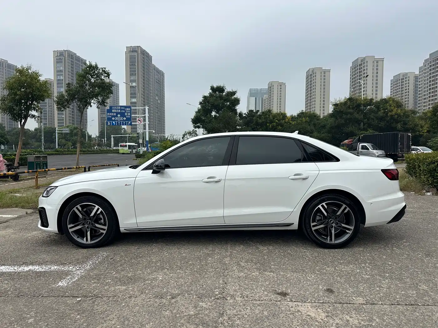 Audi A4 2023