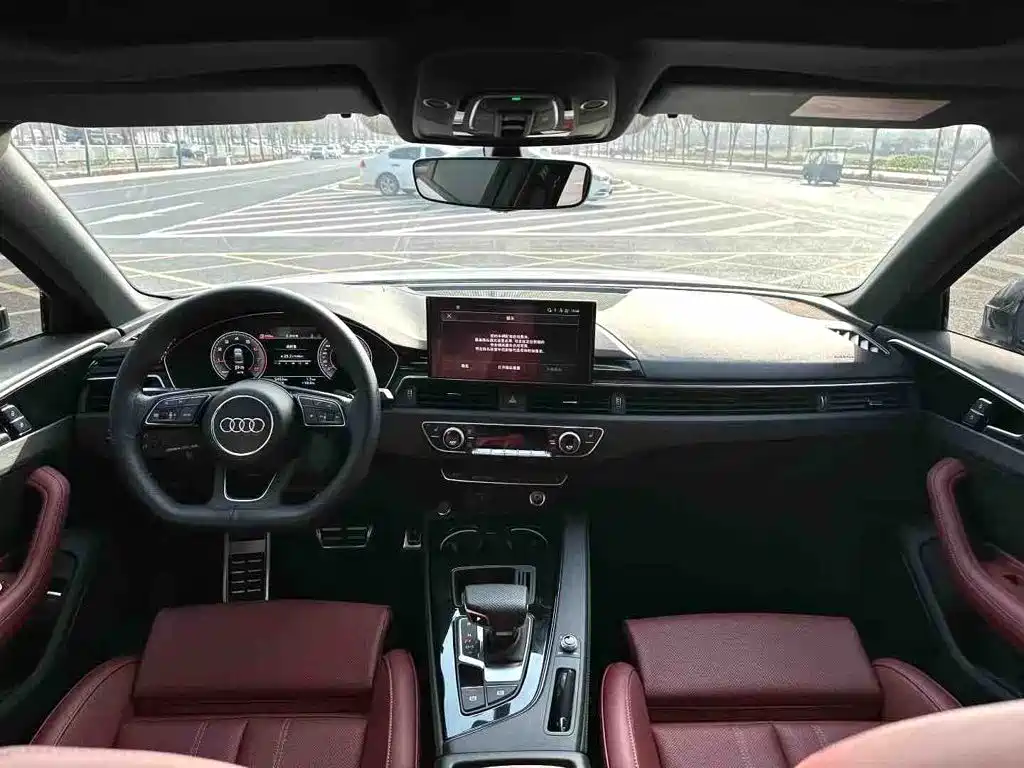 Audi A4 2024