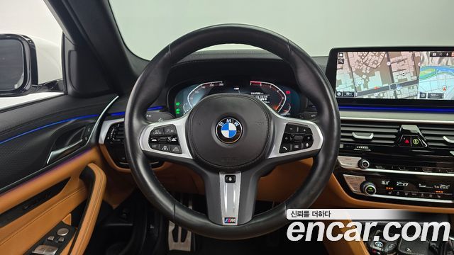 BMW 5 серии 2023
