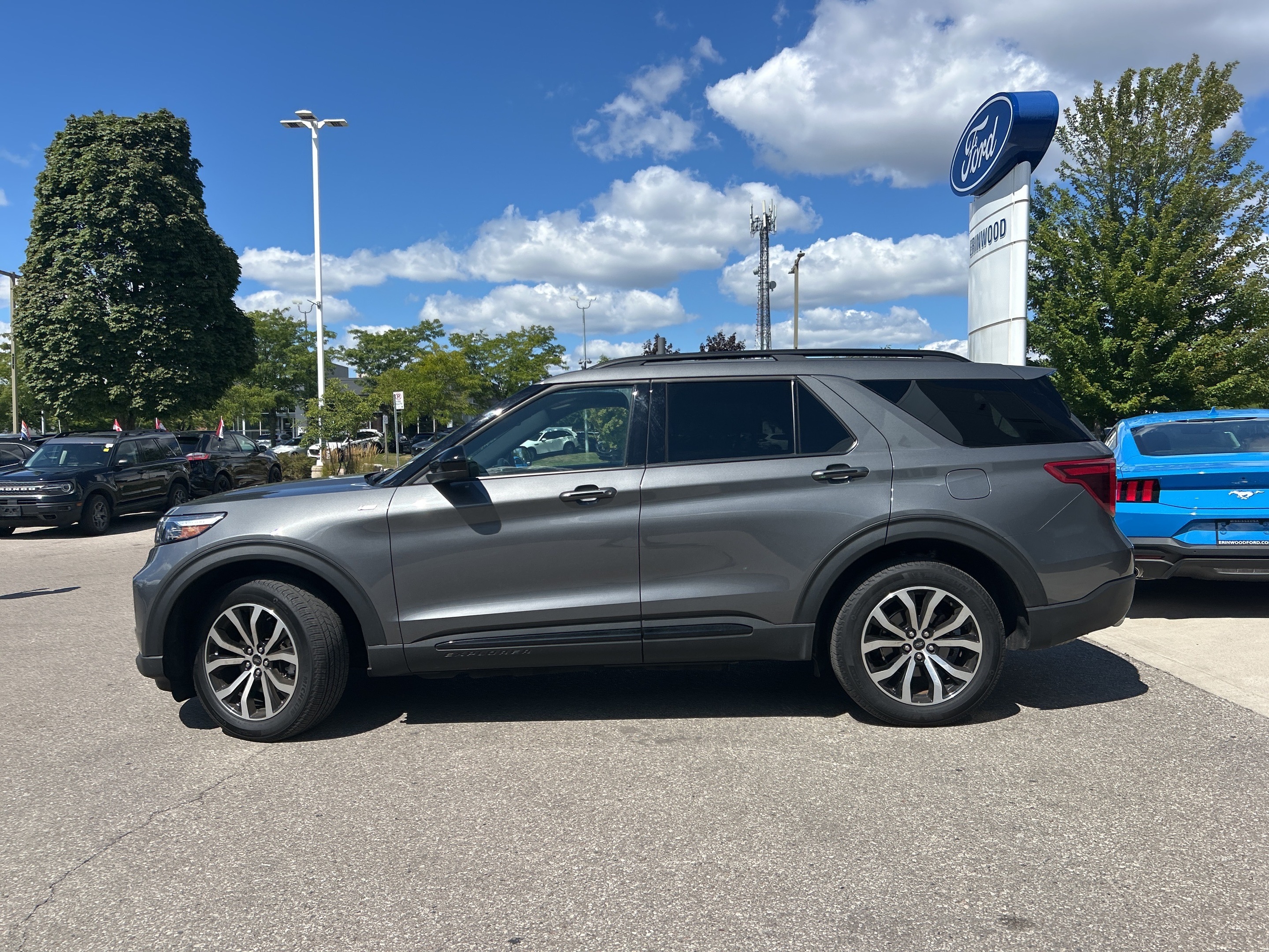 Ford Explorer 2023