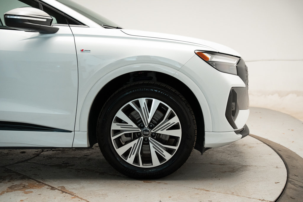 Audi Q4 e-tron 2024