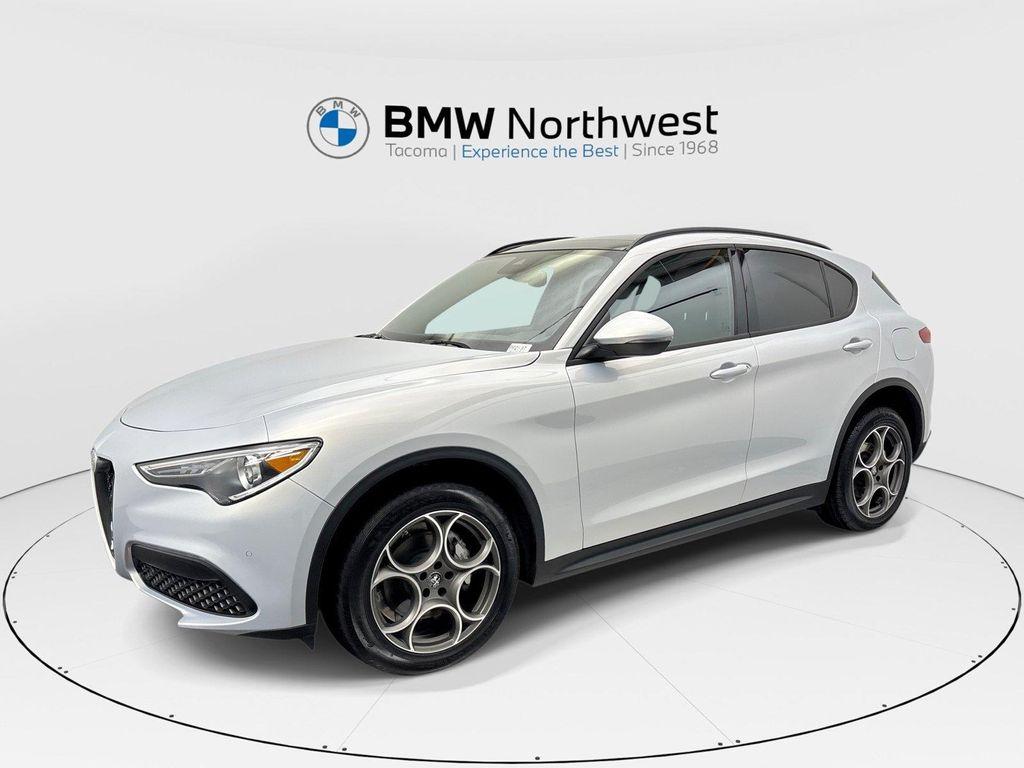 Alfa Romeo Stelvio 2023