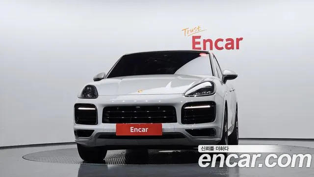 Porsche Cayenne 2021