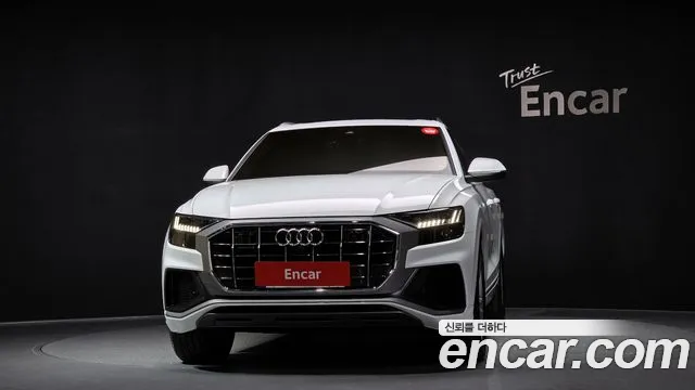 Audi Q8 2021