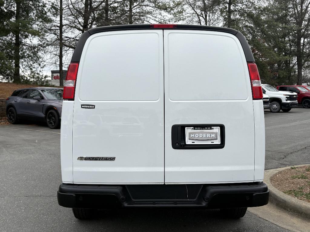 Chevrolet Express 2023