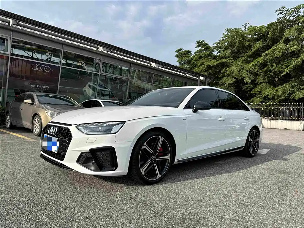 Audi A4 2023