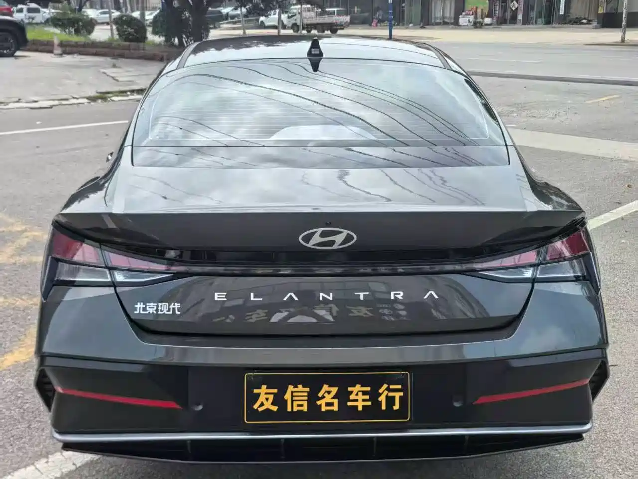 Hyundai Elantra 2025