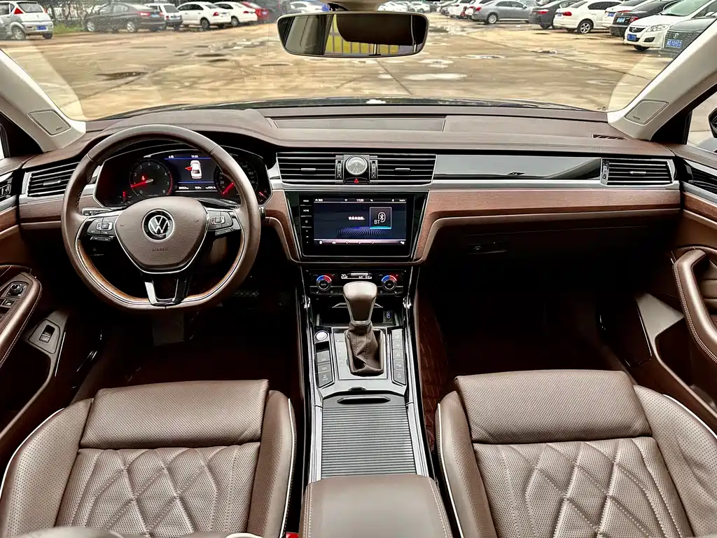 Volkswagen Phideon 2022