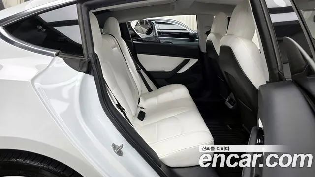 Tesla Model 3 2020