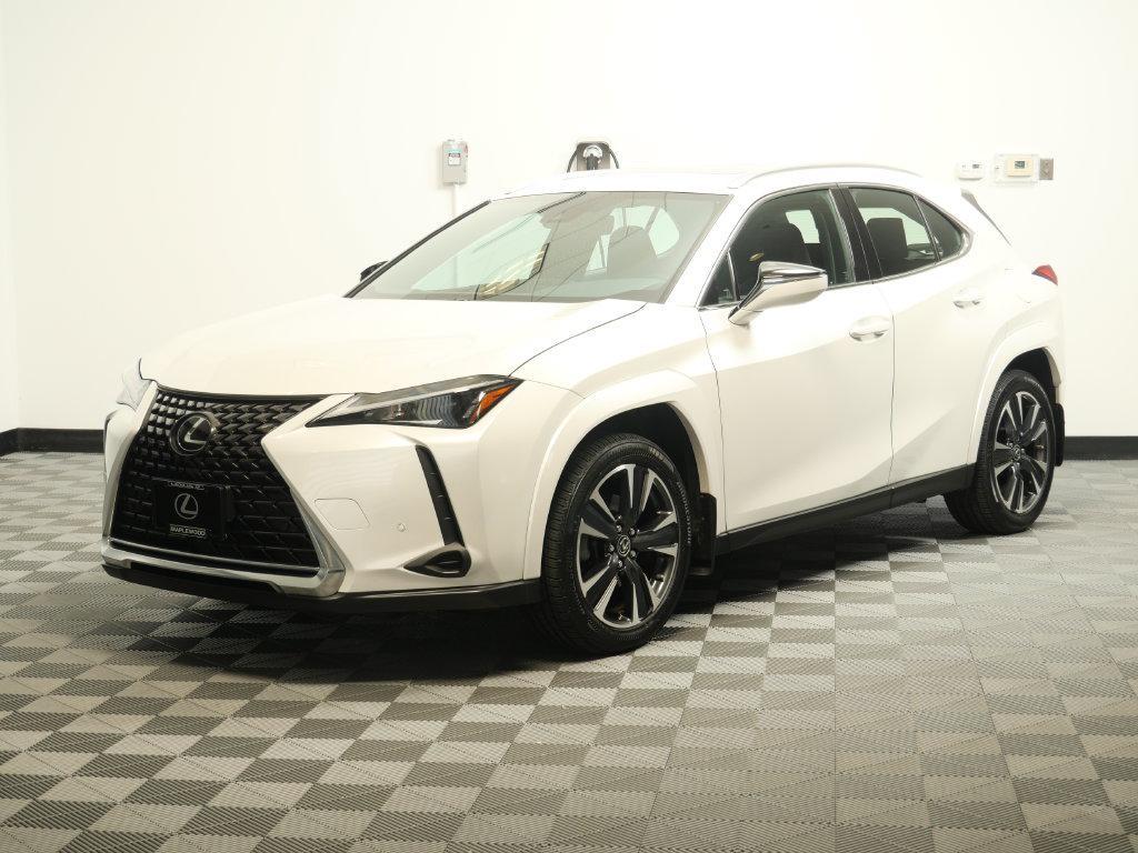 Lexus UX 2024