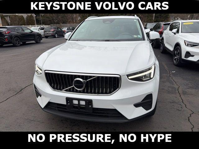 Volvo XC40 2025
