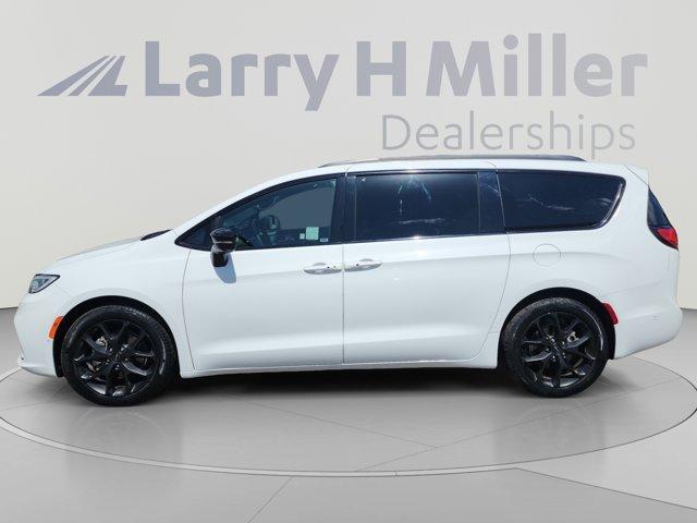 Chrysler Pacifica 2023