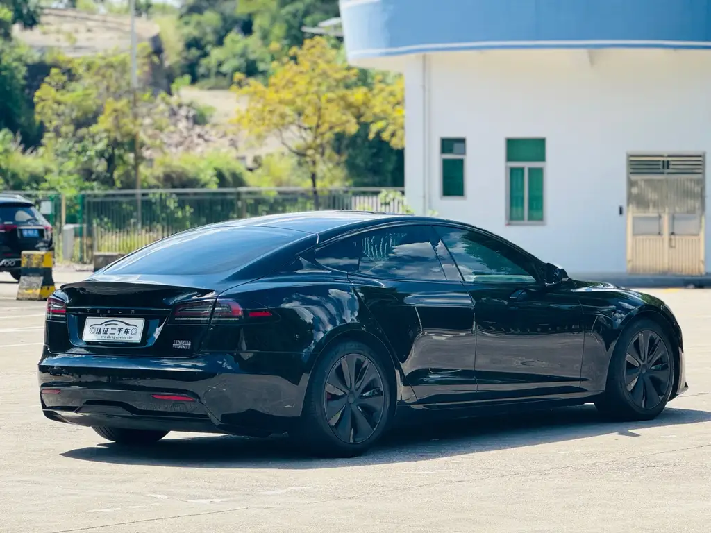 Tesla Model S 2023