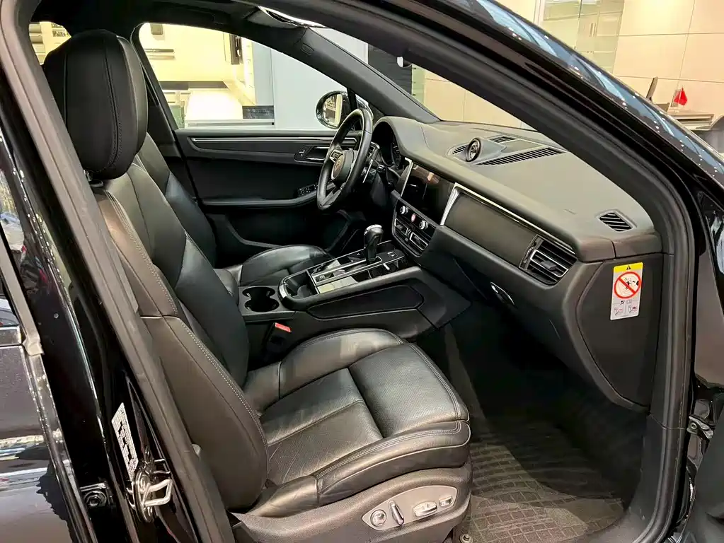 Porsche Macan 2022