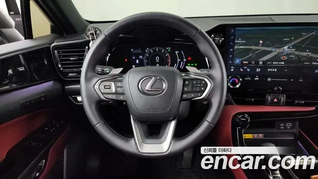 Lexus NX 2025