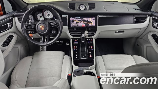 Porsche Macan 2022