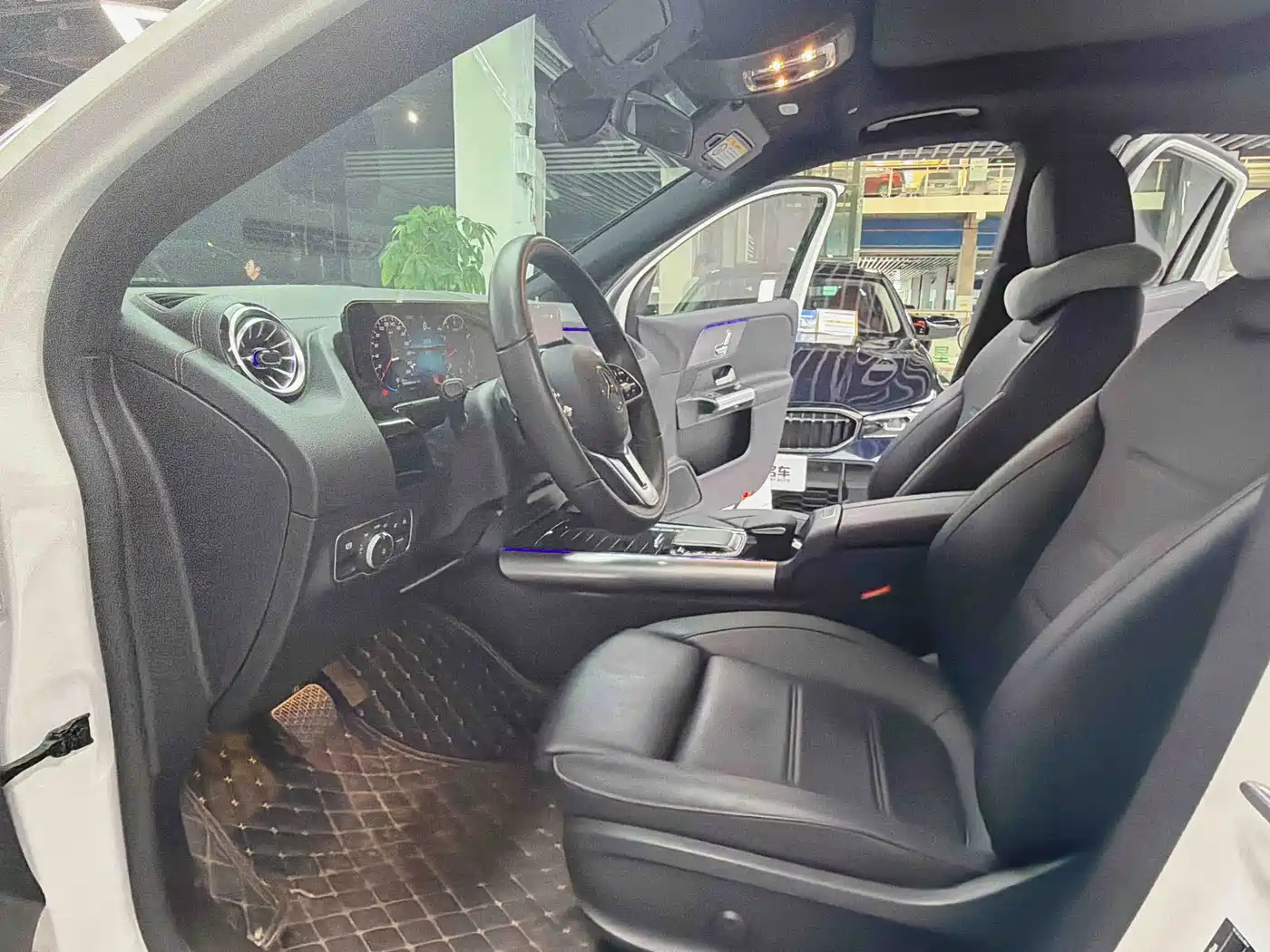 Mercedes-Benz GLA 2023