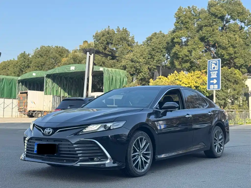 Toyota Camry 2021