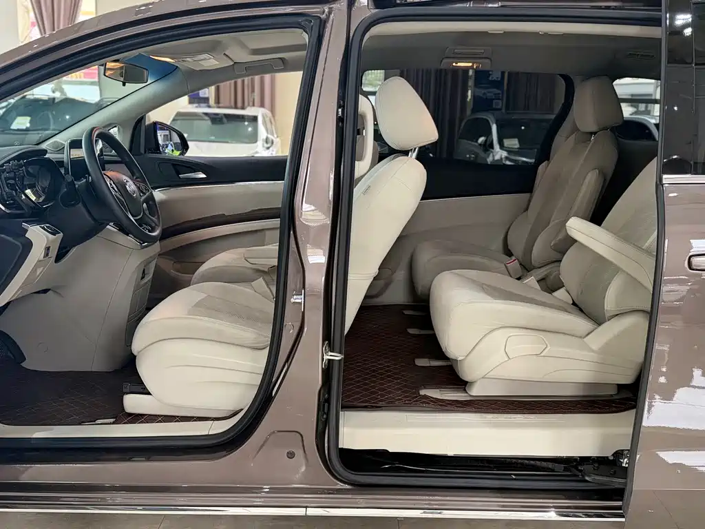Buick GL8 2024