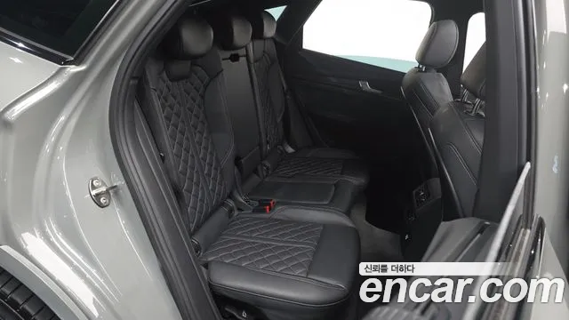 Audi SQ5 2022