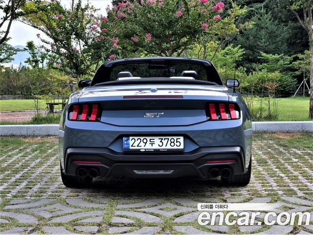 Ford Mustang 2024