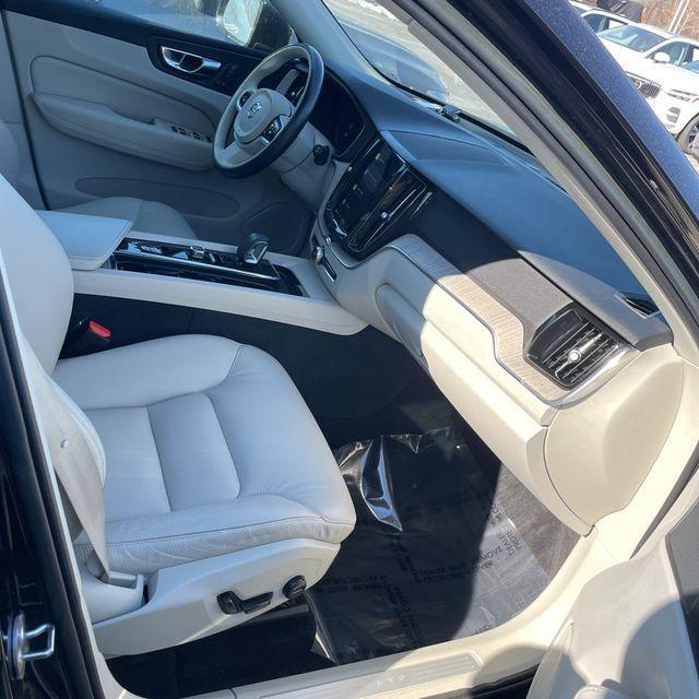 Volvo XC60 2023