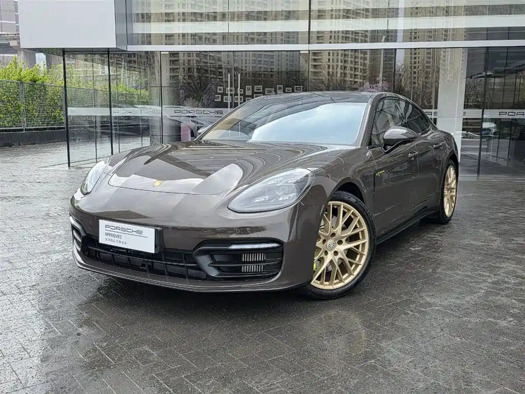 Porsche Panamera 2022