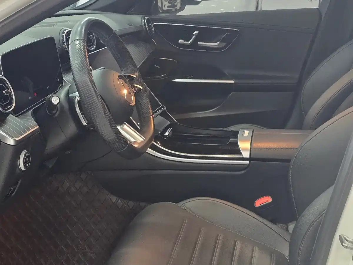 Mercedes-Benz C-Класс 2023