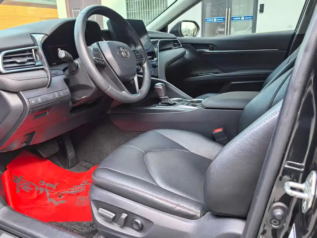 Toyota Camry 2021