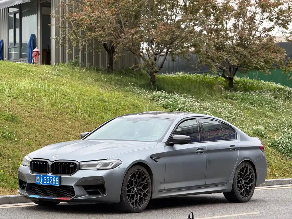 BMW M5 2021
