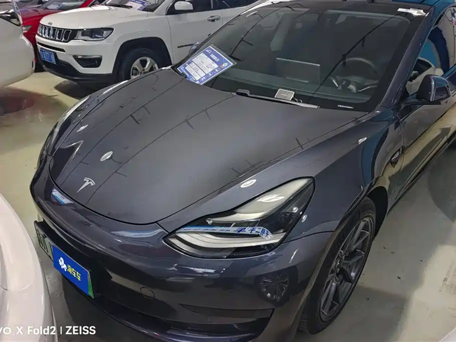 Tesla Model 3 2021