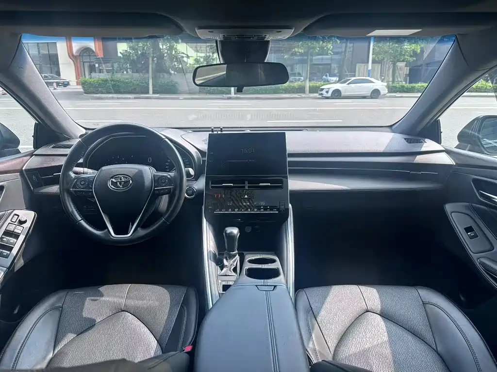 Toyota Avalon 2023