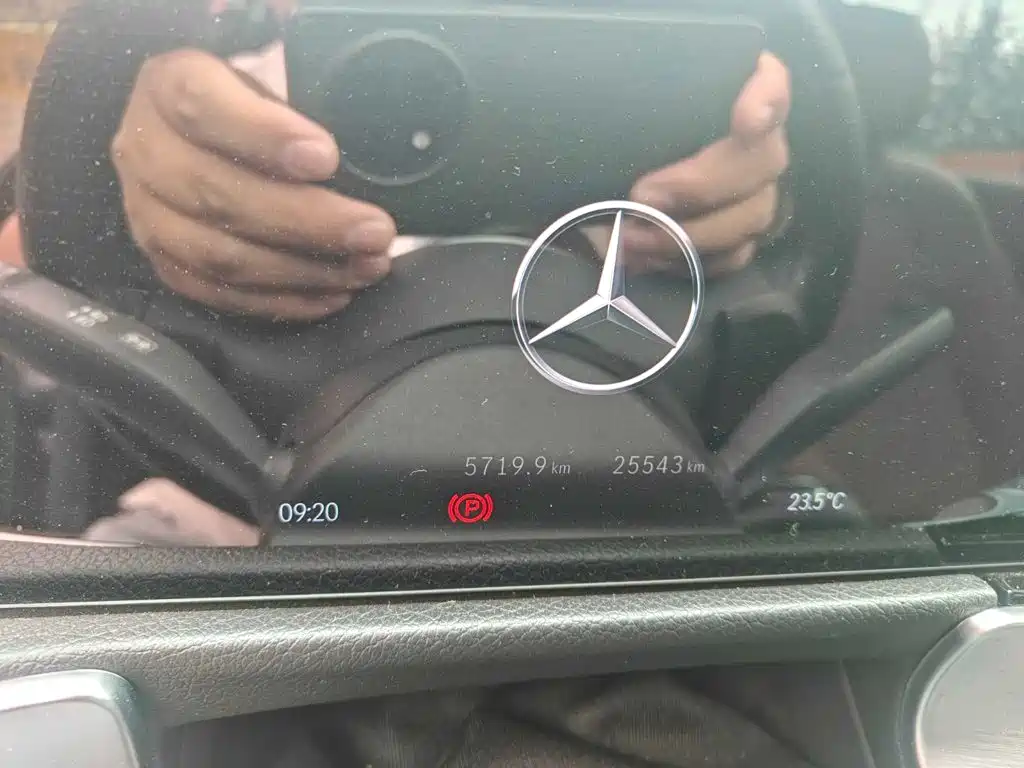 Mercedes-Benz GLB 2024