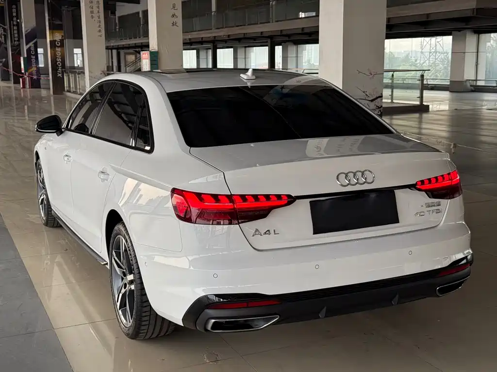 Audi A4 2022
