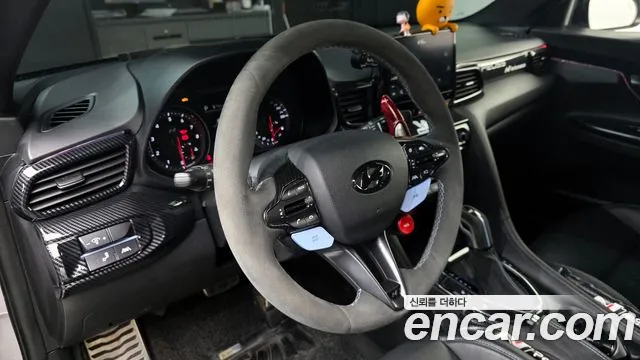 Hyundai Veloster 2021