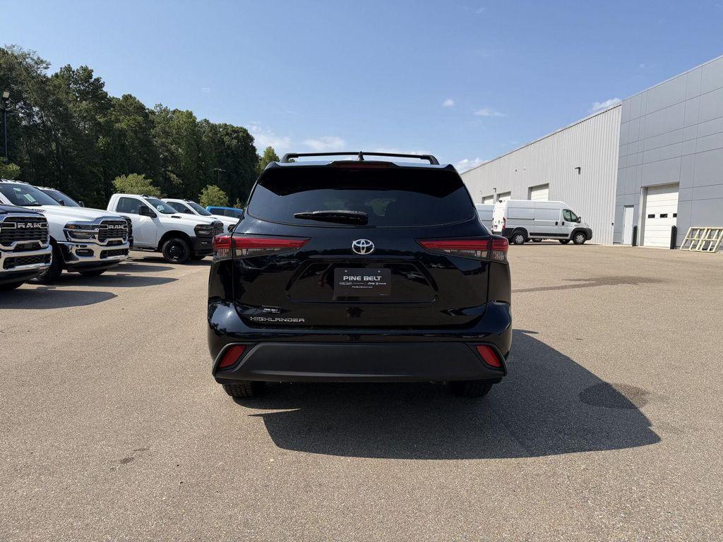 Toyota Highlander 2023