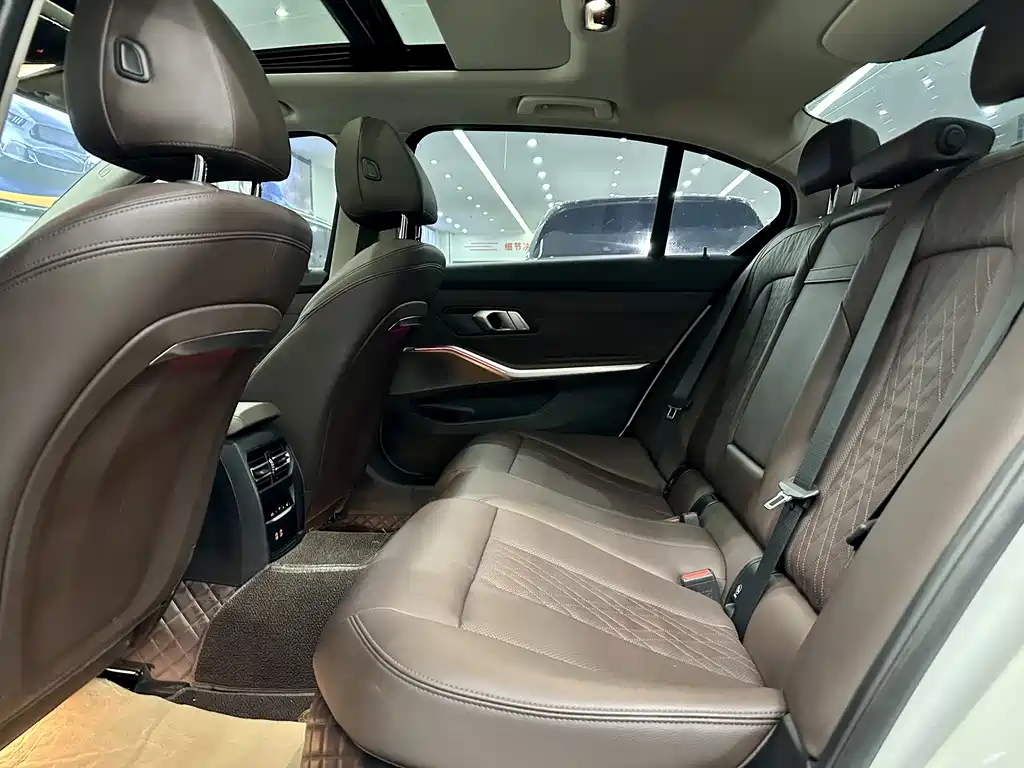 BMW i3 2023