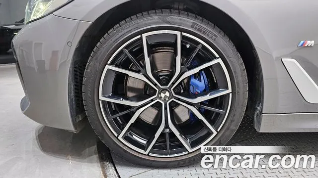 BMW 5 серии 2021