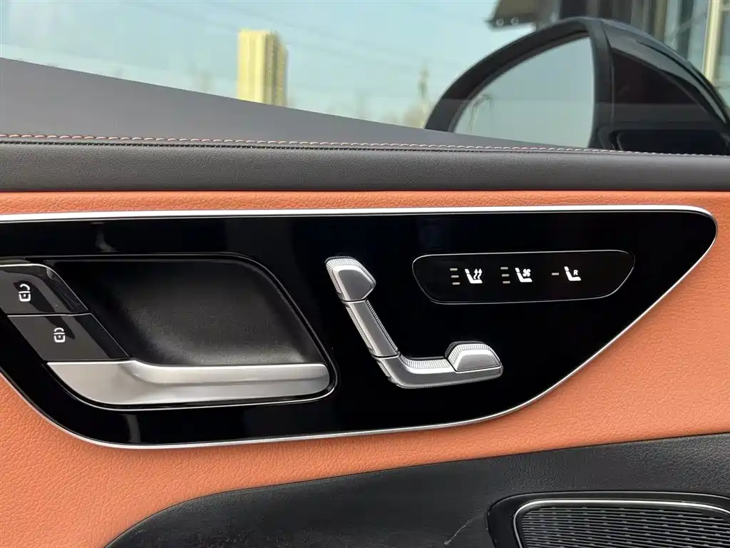 Mercedes-Benz GLC 2023