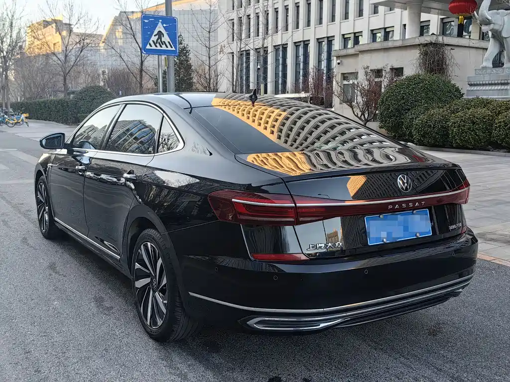 Volkswagen Passat 2023