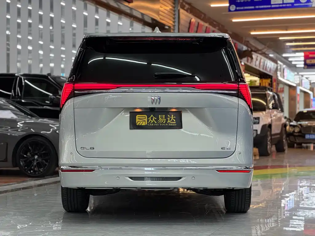 Buick GL8 2025