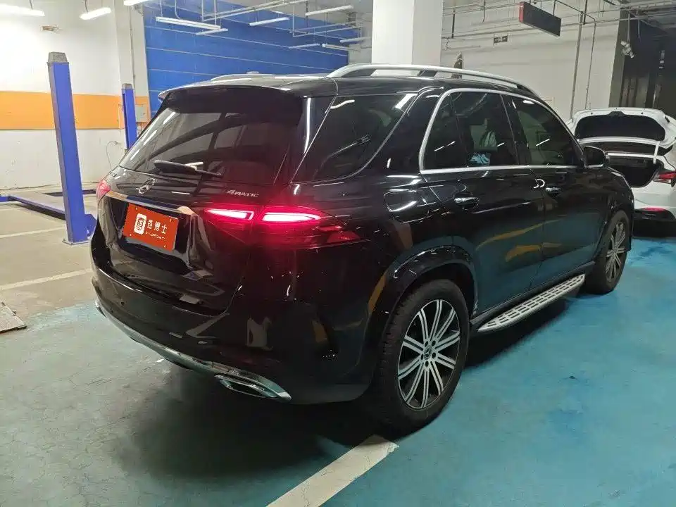 Mercedes-Benz GLE 2025