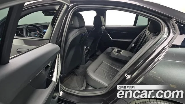 BMW 5 серии 2025