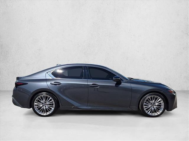Lexus IS 300 2025